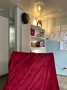 Snapshot of Canneela chatting on October 21, 2025, 5:45 pm Canneela online show from October 21, 2025, 5:45 pm