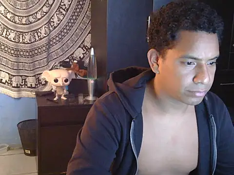 latinboybigdick online show from September 8, 2025, 2:27 pm