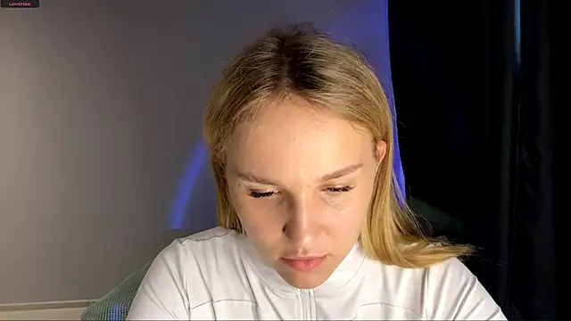 CatrinaShedrick online show from September 13, 2025, 3:12 pm