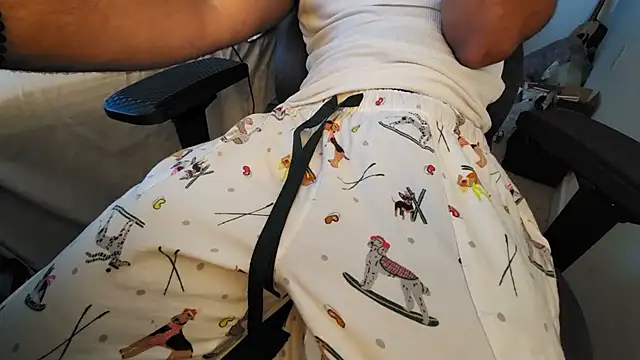 Snapshot of catt18 chatting on October 26, 2025, 8:20 pm catt18 online show from October 26, 2025, 8:20 pm