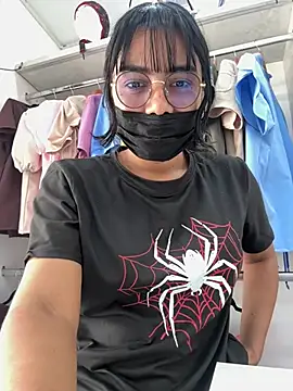 Kyra  Rose online show from January 15, 2026, 4:10 pm