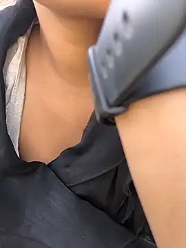 Antique-stickchart-couple online show from November 6, 2025, 5:22 am