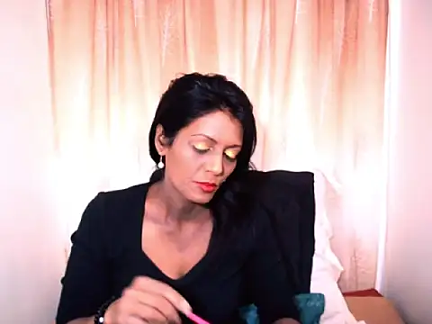Indianpeaches online show from October 2, 2025, 6:17 am