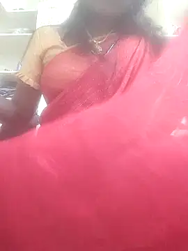 Snapshot of hotmahitha chatting on May 11, 2026, 5:32 pm hotmahitha online show from May 11, 2026, 5:32 pm