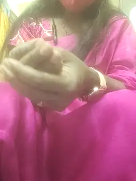 Snapshot of hotmahitha chatting on May 26, 2026, 5:55 pm hotmahitha online show from May 26, 2026, 5:55 pm