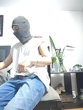 abnerdam01 online show from November 25, 2025, 2:06 pm