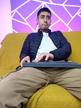 Snapshot of abnerdam01 chatting on September 19, 2025, 3:10 am abnerdam01 online show from September 19, 2025, 3:10 am
