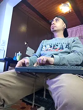 abnerdam01 online show from October 15, 2025, 4:11 am