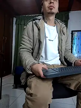 abnerdam01 online show from November 7, 2025, 12:53 pm