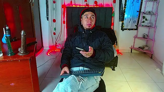 abnerdam01 online show from November 18, 2025, 11:46 am