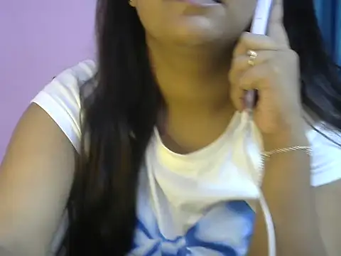 Snapshot of Queenxxx98 chatting on October 15, 2025, 7:22 pm Queenxxx98 online show from October 15, 2025, 7:22 pm