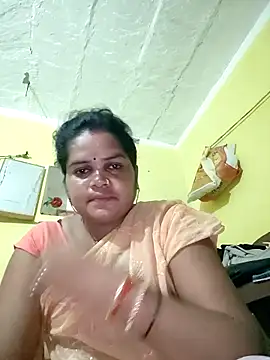 Snapshot of Rashi_cut chatting on September 18, 2025, 6:33 pm Rashi cut online show from September 18, 2025, 6:33 pm