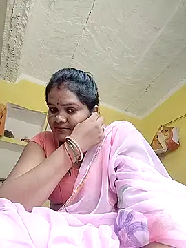 Snapshot of Rashi_cut chatting on September 18, 2025, 5:43 am Rashi cut online show from September 18, 2025, 5:43 am