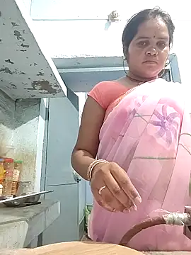 Snapshot of Rashi_cut chatting on September 21, 2025, 1:16 pm Rashi cut online show from September 21, 2025, 1:16 pm