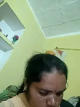 Snapshot of Rashi_cut chatting on September 30, 2025, 3:07 pm Rashi cut online show from September 30, 2025, 3:07 pm