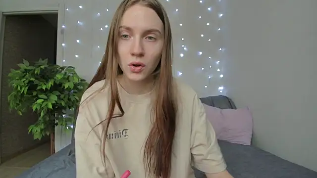 Kelly Gerzikaa online show from December 21, 2025, 3:41 am