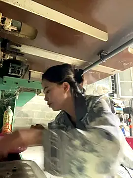 han-cute online show from November 9, 2025, 3:21 am