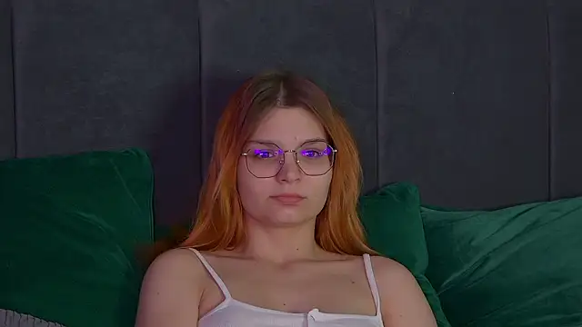 BellaMarebelle online show from October 26, 2025, 4:24 am