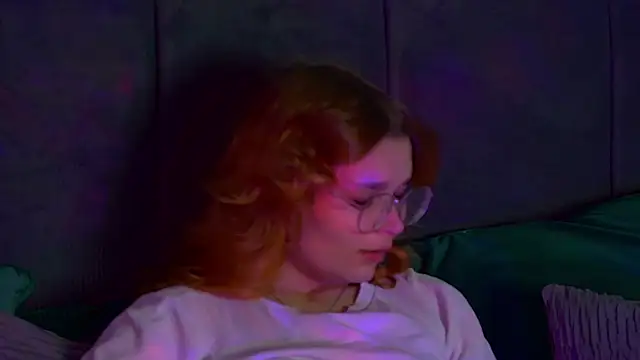 BellaMarebelle online show from October 10, 2025, 4:24 am