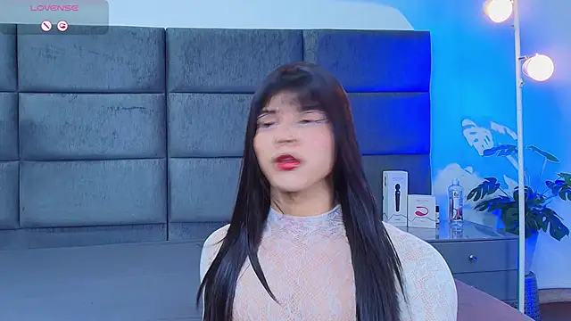 Slenna Moon online show from March 13, 2026, 10:26 pm