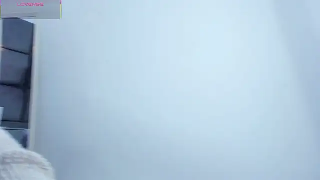 Slenna Moon online show from November 25, 2025, 2:34 am