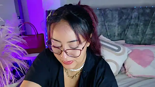 Snapshot of DaniniAnderson chatting on May 14, 2026, 5:04 am DaniniAnderson online show from May 14, 2026, 5:04 am