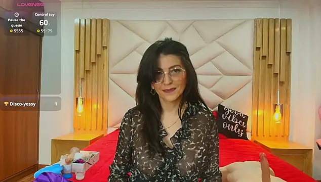 Snapshot of allie_pearl chatting on October 7, 2025, 12:06 pm allie pearl online show from October 7, 2025, 12:06 pm