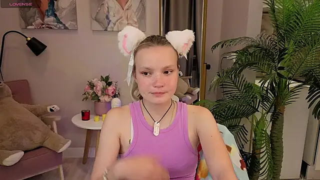 Ginger Emma online show from September 21, 2025, 9:09 pm