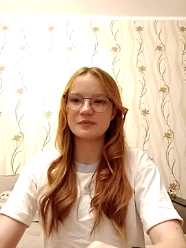 Ginger Emma online show from October 25, 2025, 8:09 pm