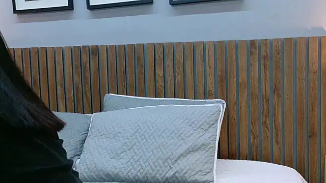 Snapshot of luna_roja25 chatting on February 2, 2026, 1:32 pm luna roja25 online show from February 2, 2026, 1:32 pm