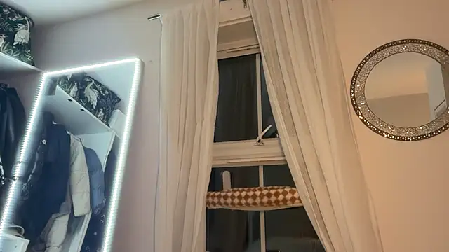 Snapshot of KayleeBella chatting on February 16, 2026, 8:07 pm KayleeBella online show from February 16, 2026, 8:07 pm