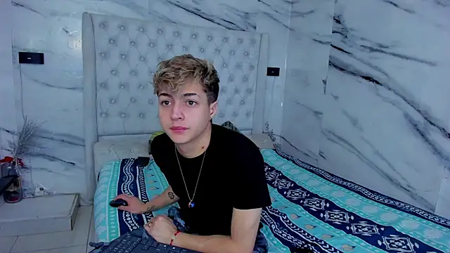 Ari and Storm online show from October 11, 2025, 4:19 pm