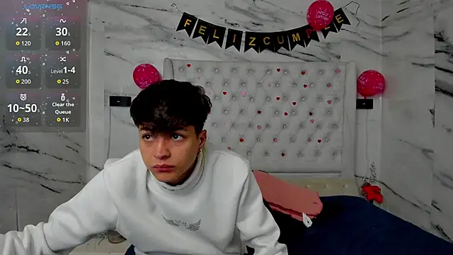 Ari and Storm online show from March 21, 2026, 1:37 pm