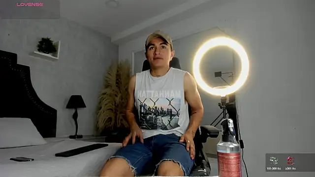 LiamDeep online show from March 26, 2026, 8:07 pm