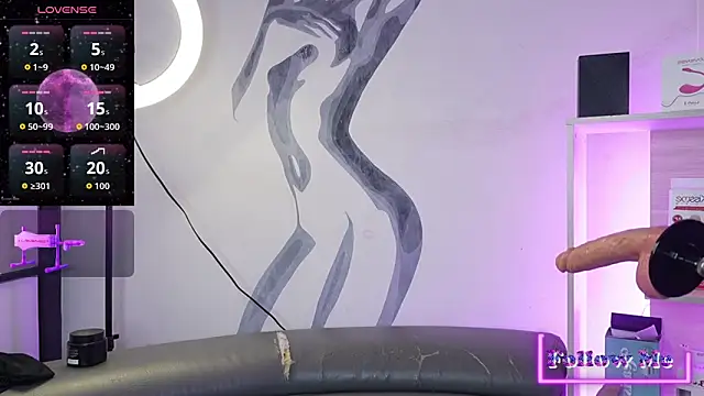 LiamDeep online show from November 25, 2025, 9:15 pm