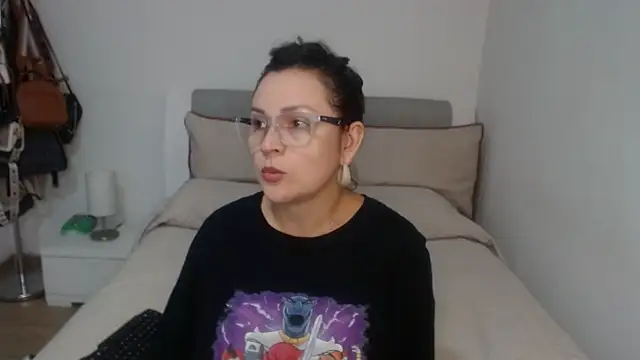 sophie lopez1 online show from June 21, 2026, 2:28 am