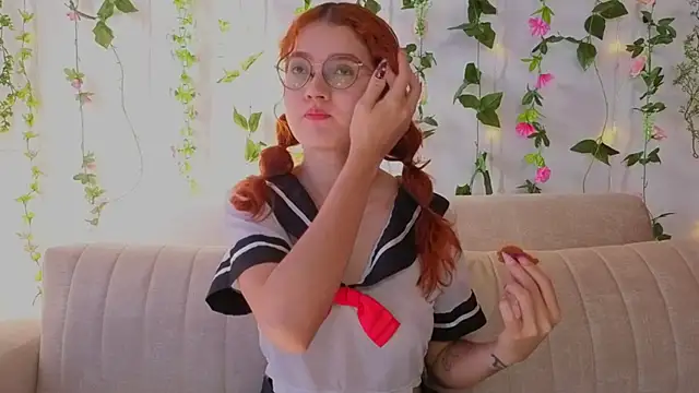 MiaWinxxx online show from September 10, 2025, 8:19 pm