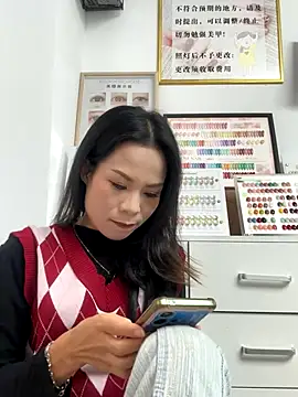 Baby-mmm online show from October 22, 2025, 6:02 am