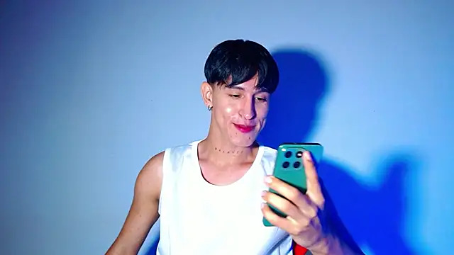 Snapshot of rowanbigboy23 chatting on November 28, 2025, 2:34 am rowanbigboy23 online show from November 28, 2025, 2:34 am