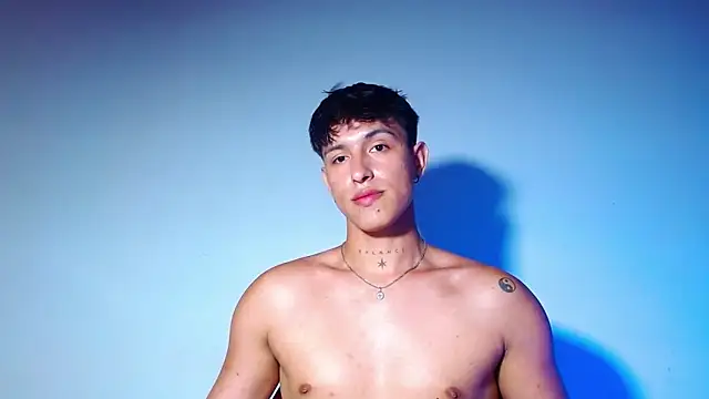 rowanbigboy23 online show from March 18, 2026, 12:03 am