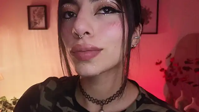 Hollyxx  online show from April 16, 2026, 10:34 pm