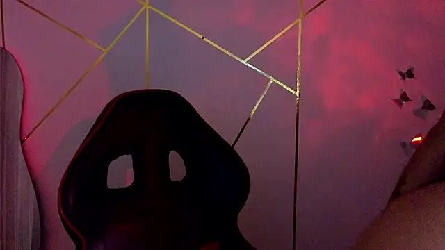 Hollyxx  online show from November 21, 2025, 9:25 pm