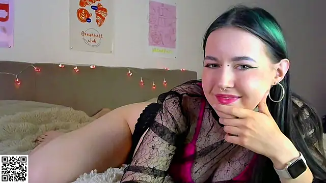 Snapshot of serenaxxxxx chatting on September 12, 2025, 6:35 am serenaxxxxx online show from September 12, 2025, 6:35 am