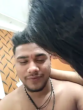 Snapshot of romantic_couple1 chatting on October 17, 2025, 3:43 am romantic couple1 online show from October 17, 2025, 3:43 am