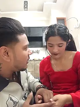 Snapshot of romantic_couple1 chatting on November 28, 2025, 1:06 am romantic couple1 online show from November 28, 2025, 1:06 am