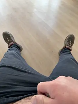 camboys poyraz online show from February 15, 2026, 11:09 am