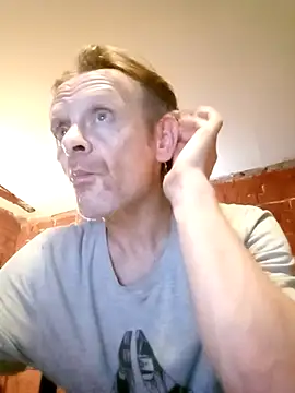 Snapshot of Kuba_Gd chatting on September 14, 2025, 10:32 pm Kuba Gd online show from September 14, 2025, 10:32 pm