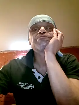 Snapshot of Kuba_Gd chatting on October 9, 2025, 6:14 am Kuba Gd online show from October 9, 2025, 6:14 am