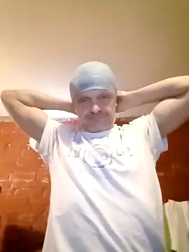 Snapshot of Kuba_Gd chatting on September 18, 2025, 1:47 pm Kuba Gd online show from September 18, 2025, 1:47 pm