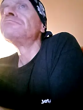 Snapshot of Kuba_Gd chatting on October 3, 2025, 11:50 pm Kuba Gd online show from October 3, 2025, 11:50 pm